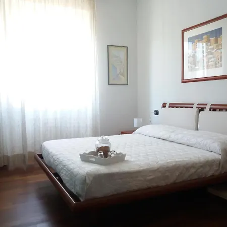 Helga Apartament Holiday home Como